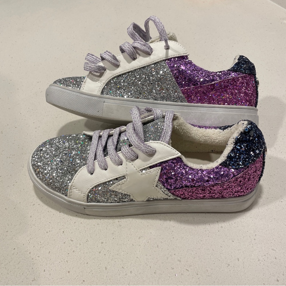Steve Madden Rezume Glitter Star Sneakers